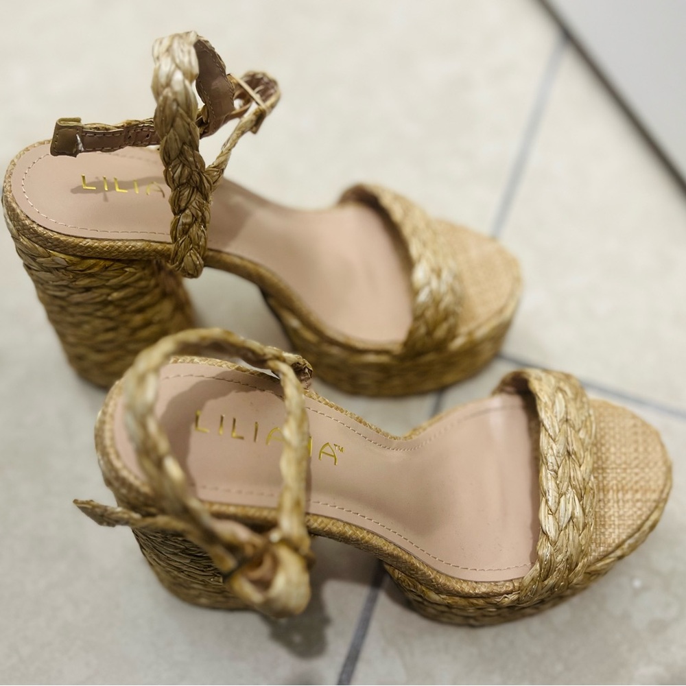 Liliana Braided Straw Platform Sandals in Tan